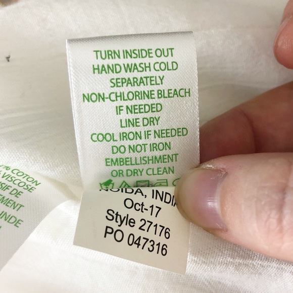 • Lilly Pulitzer Shandy Top in Resort White/NWT - Picture 8 of 8